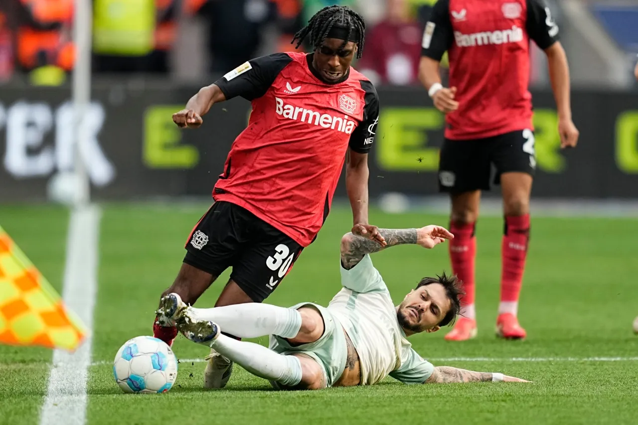 Liverpool ficha al lateral derecho Jeremie Frimpong
