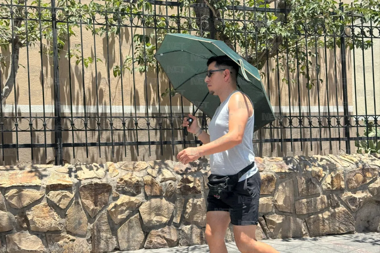 Sombrillas, gorros y aguas frescas: así enfrenta Juárez el calor