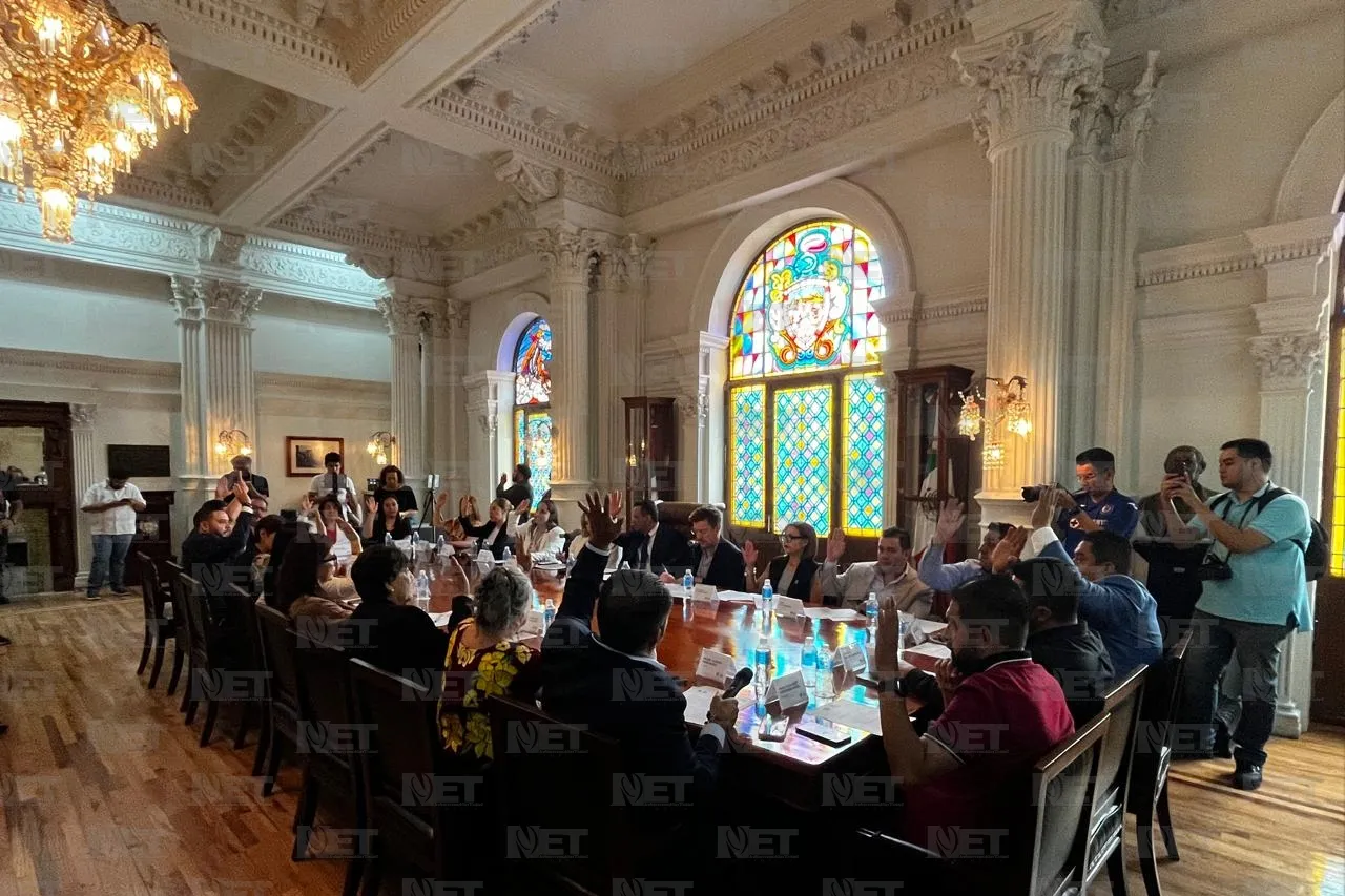 Cancela Ayuntamiento créditos por errores de forma, luego corrige y aprueba