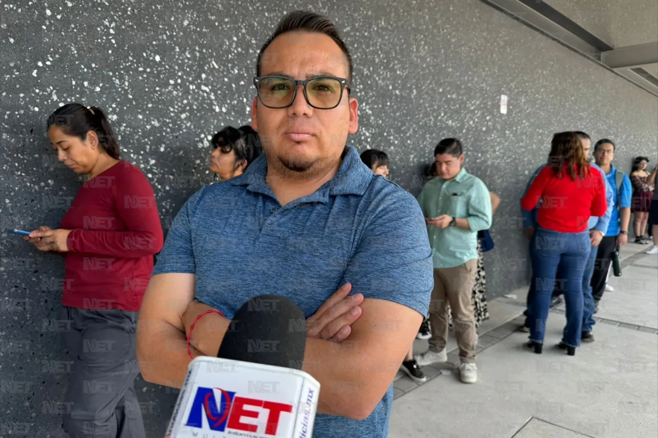 Esperan hasta dos horas para votar en el aeropuerto de Juárez