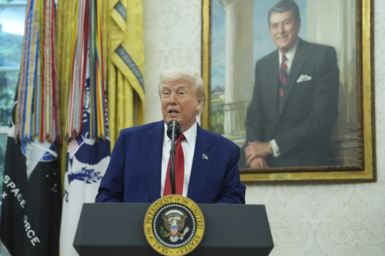 ¿Puede Trump resolver la deuda nacional? Senadores e inversionistas lo dudan