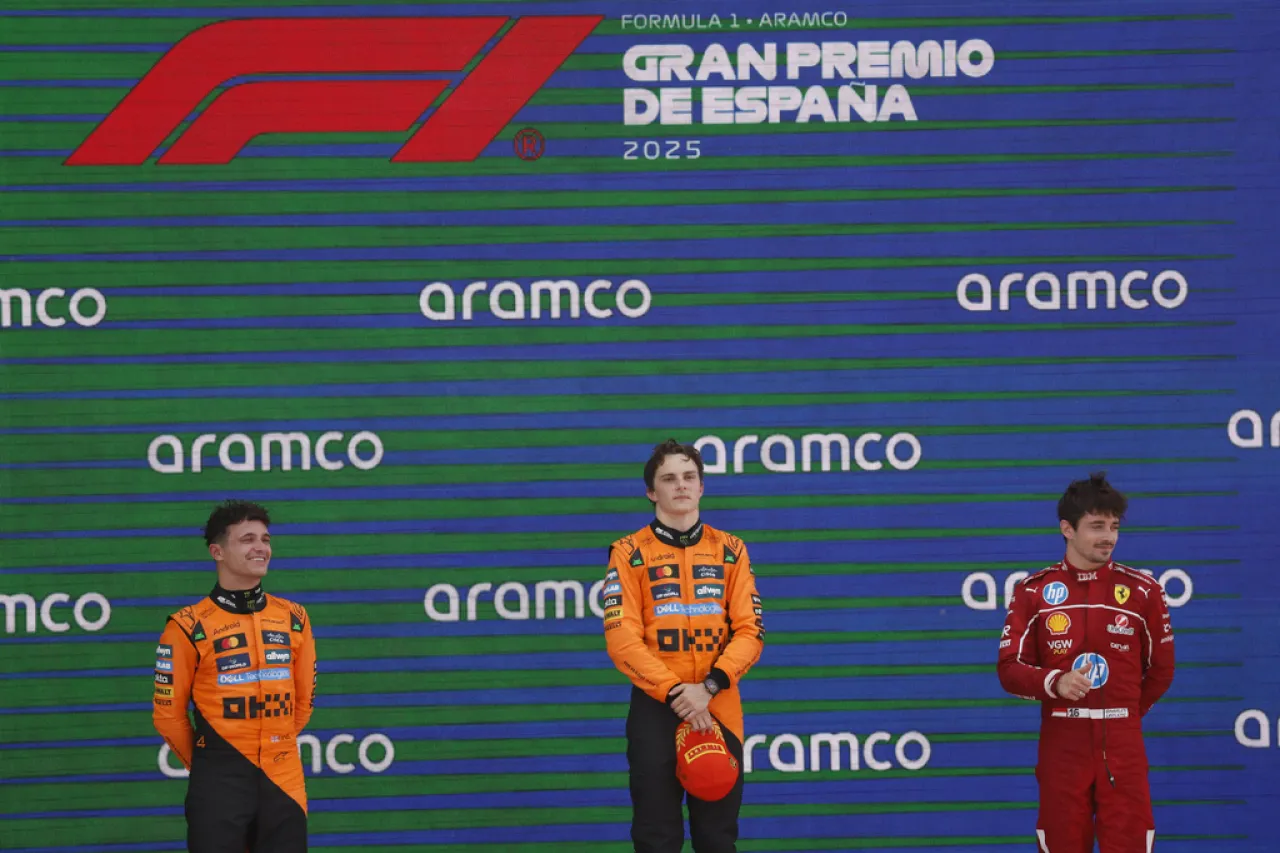 Piastri gana el GP de España superando a su compañero Lando Norris