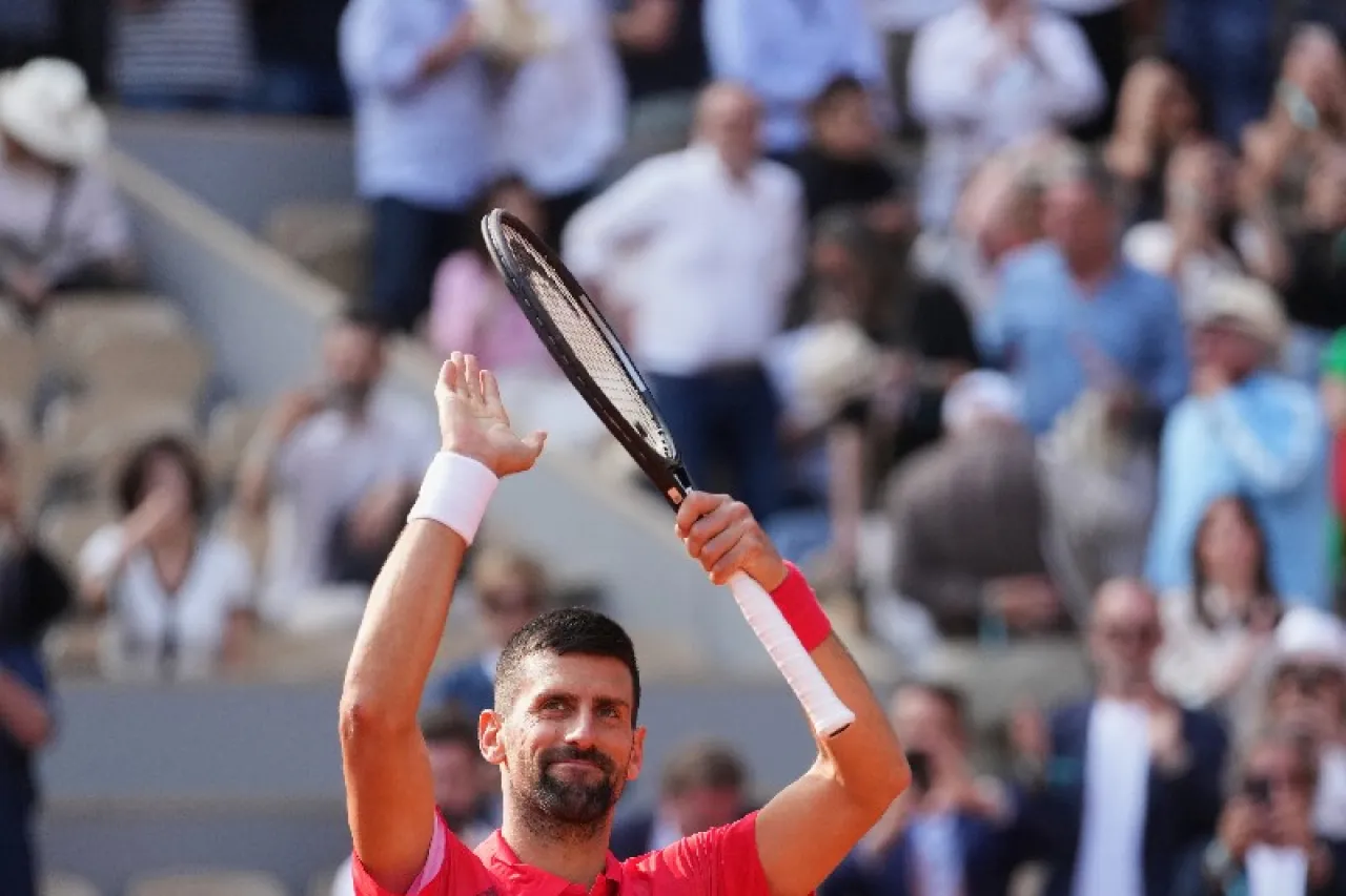 Djokovic gana su partido 100 en Roland Garros