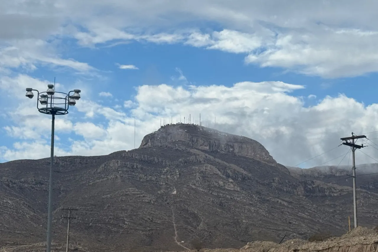 Galería: Luvias y paisajes nublados visten a la Sierra de Juárez esta mañana