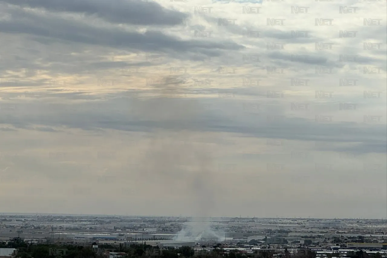 Juárez: Incendio en maquila lleva más de 8 horas