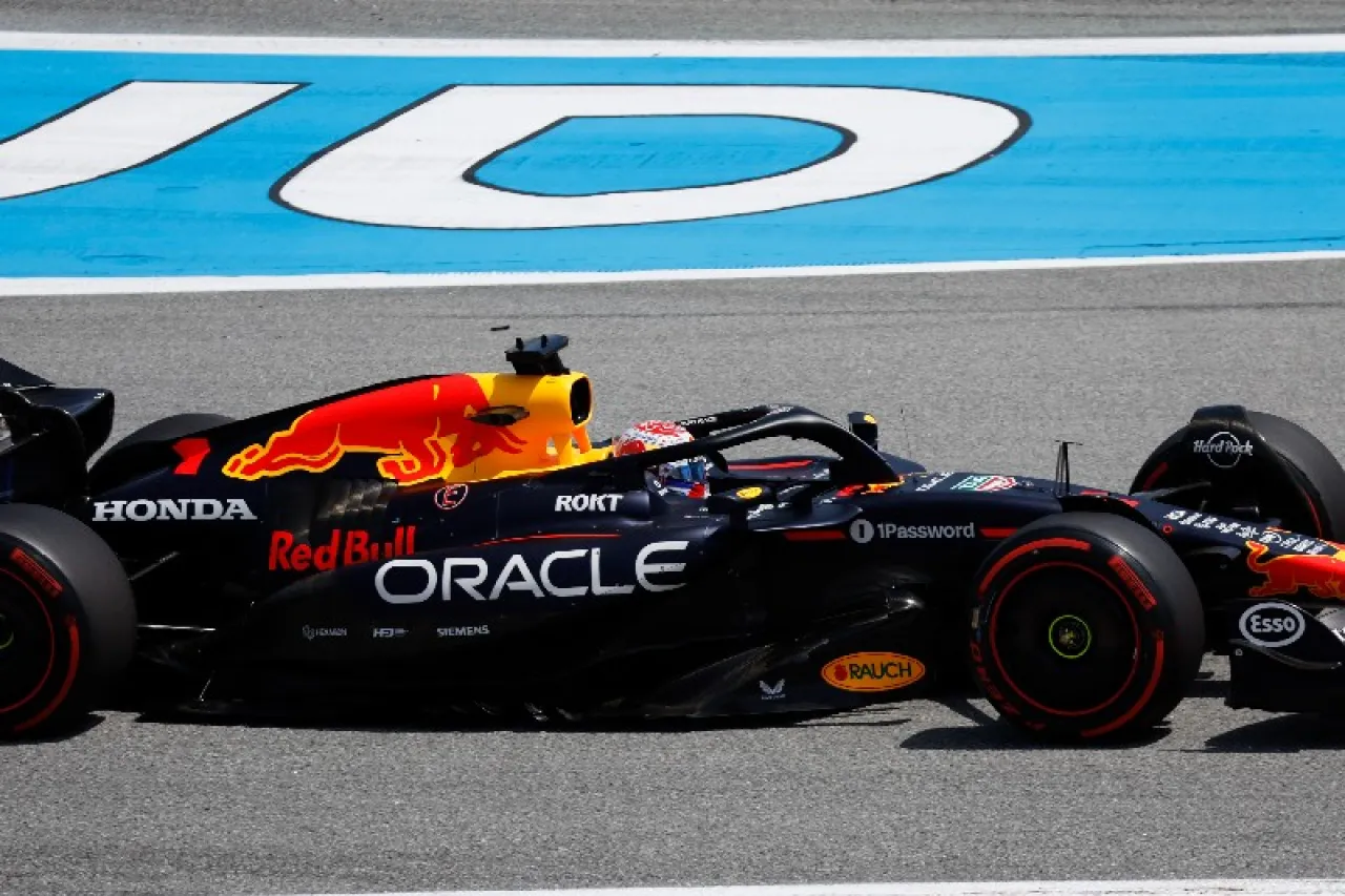 Culpa Verstappen a su 'frustración' de su golpe contra George Russell