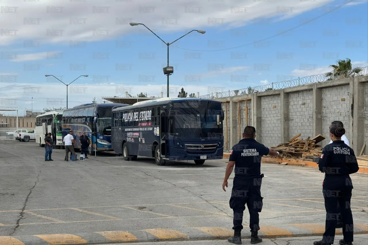 Trasladan a policías estatales a la Feria del Policía en Santa Rita
