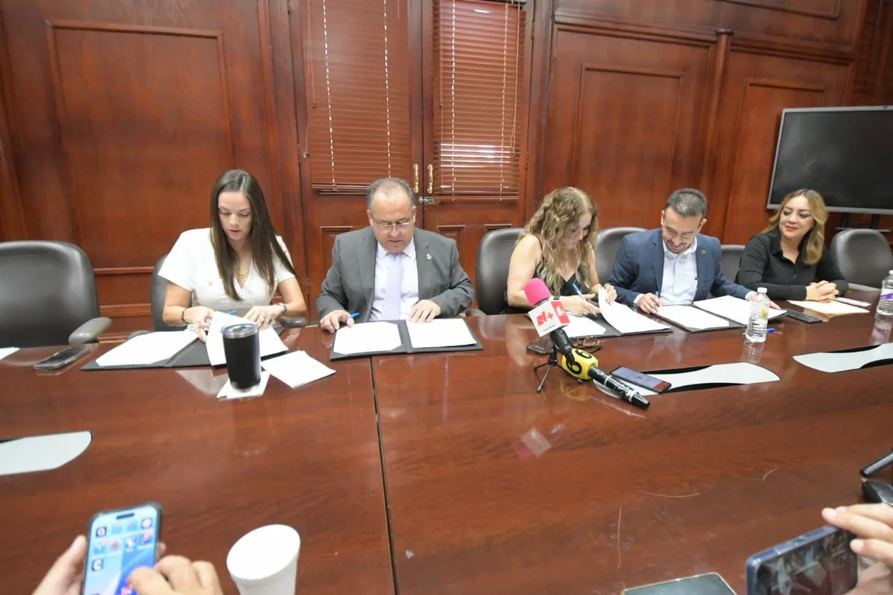 Firma UACh colaboración con Canacintra Juárez