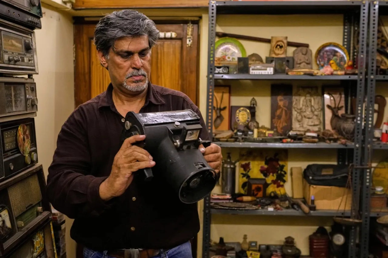 Todo lo que toques será una pieza de historia en la casa de este coleccionista