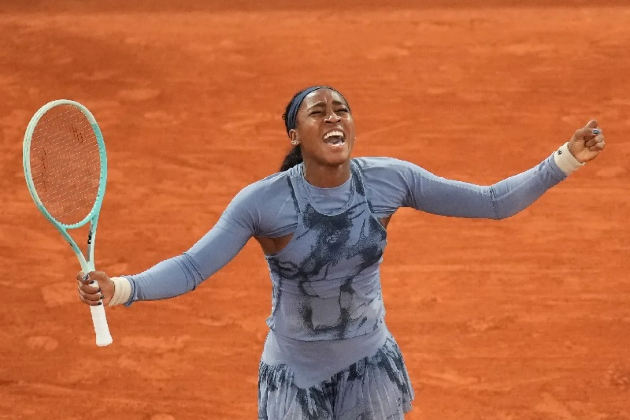 Coco Gauff supera sus propios errores y barre a Madison Keys en Roland Garros