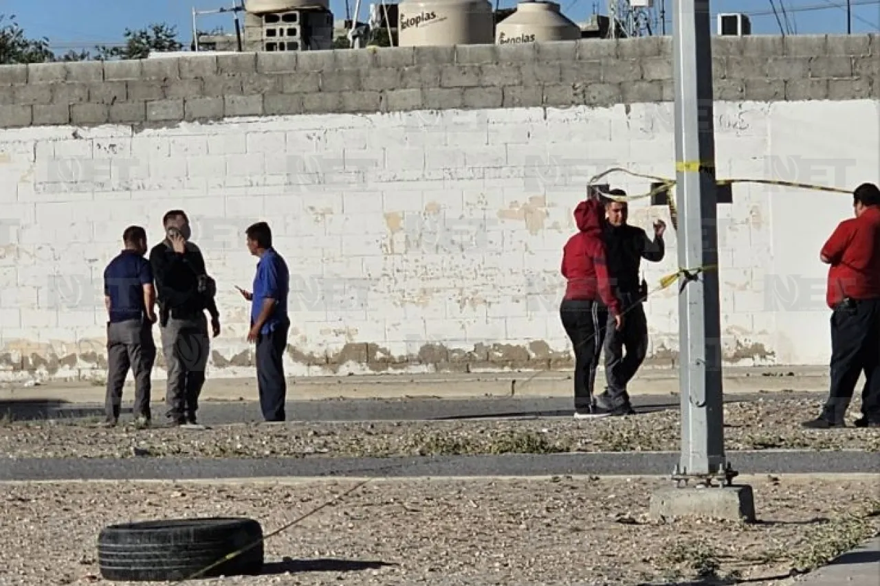 Llegan familiares de personas desaparecidas a lugar de masacre