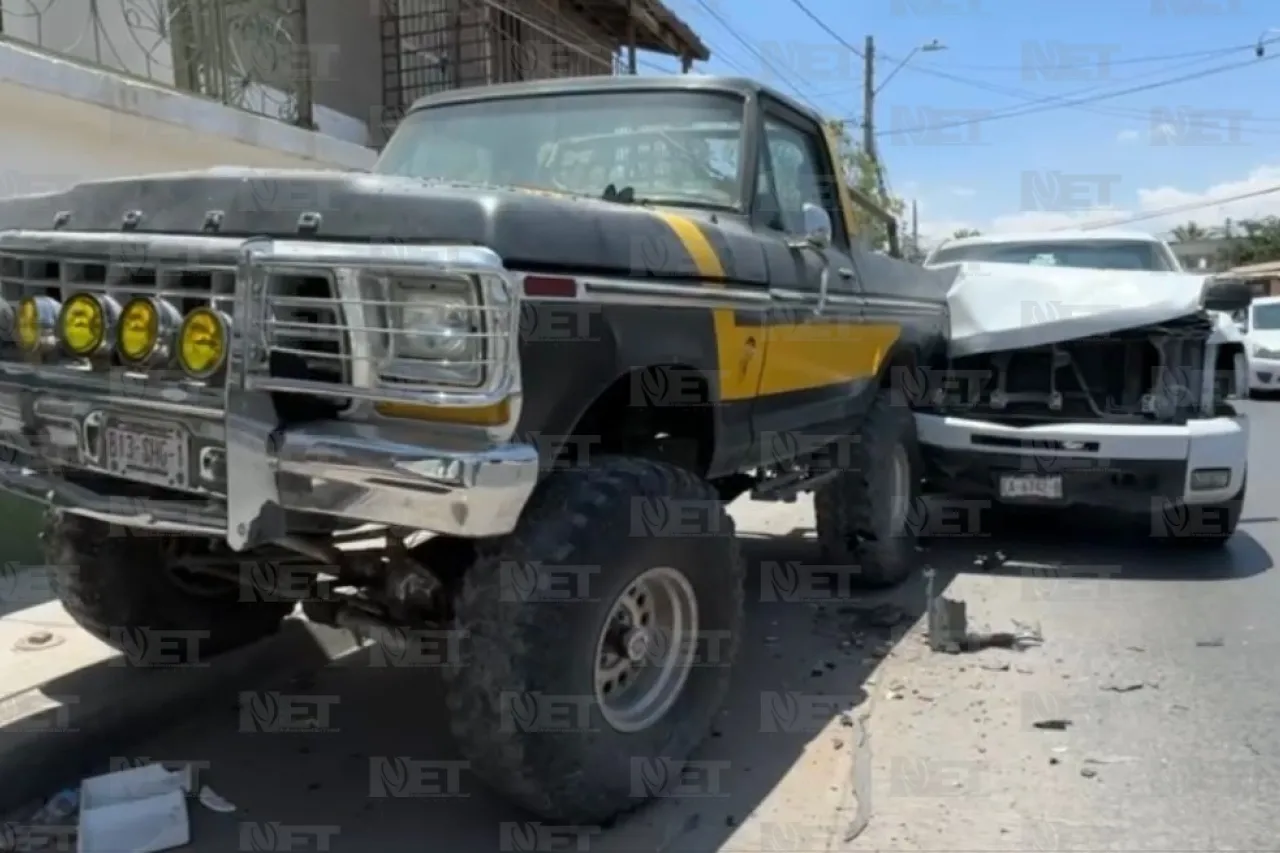 Hombre muere prensado entre vehículos tras choque en El Granjero