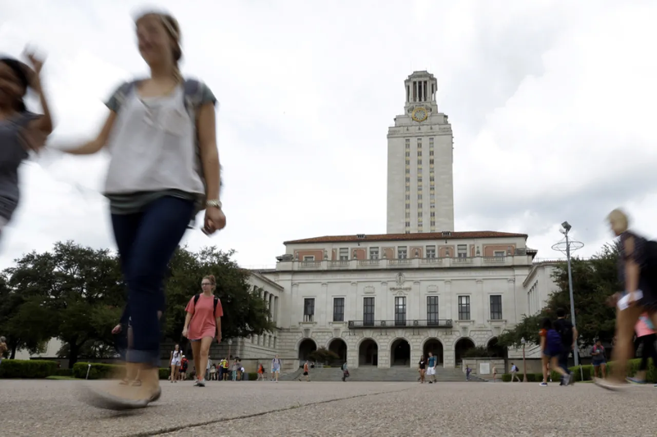 Buscan bloquear la ley de Texas que otorga matrícula reducida a 'dreamers'