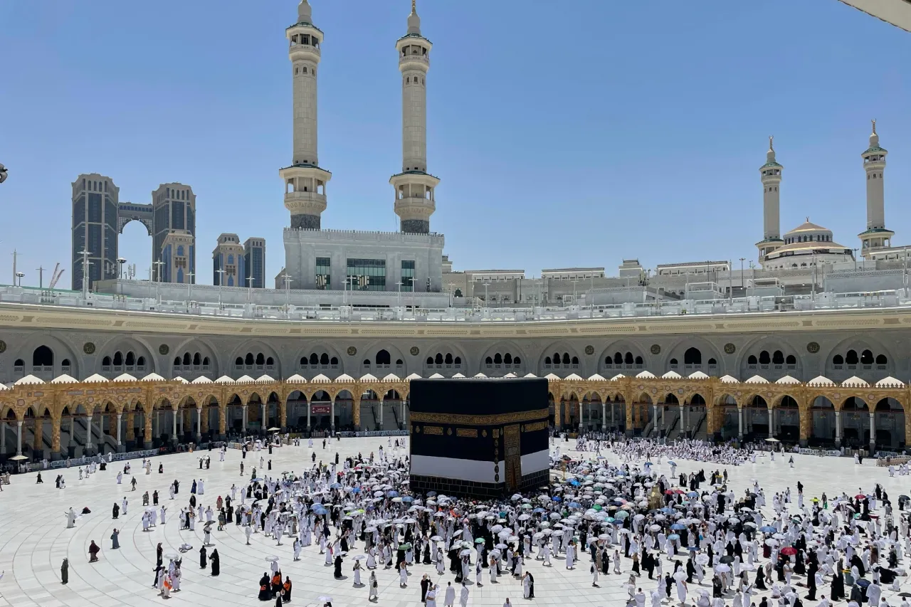 Más de 1.5 millones de peregrinos extranjeros llegan a Arabia Saudí para el Haj