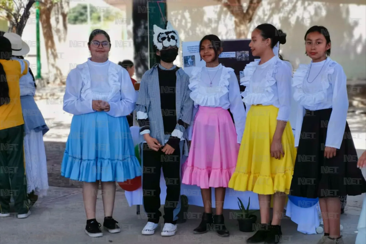 Alumnos de secundaria concluyen materia de geografía con muestra gastronómica