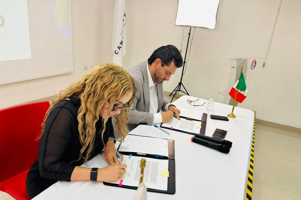 Impulsan UIT y Canacintra formación en ciberseguridad y semiconductores