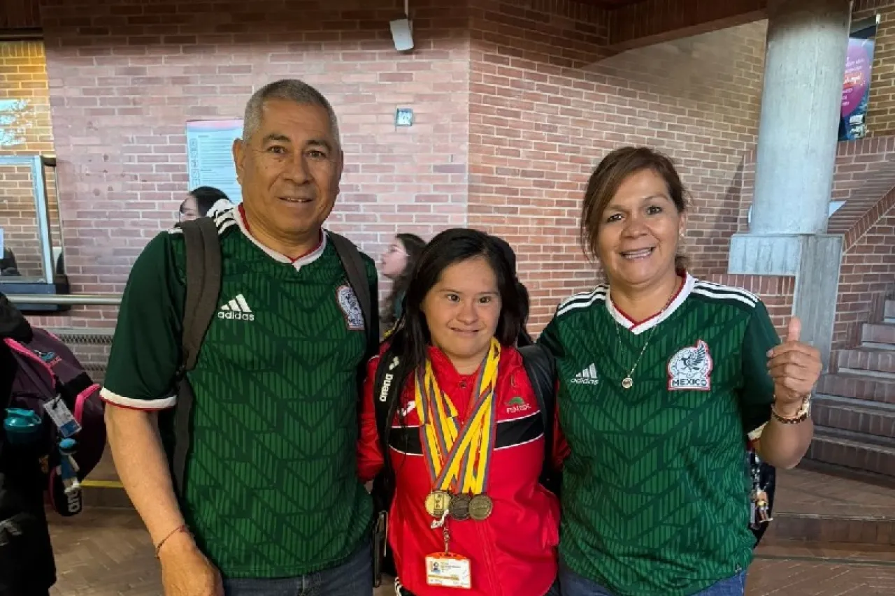 ‘La Sirenita de Juárez’ gana 4 oros al representar a México en Bogotá