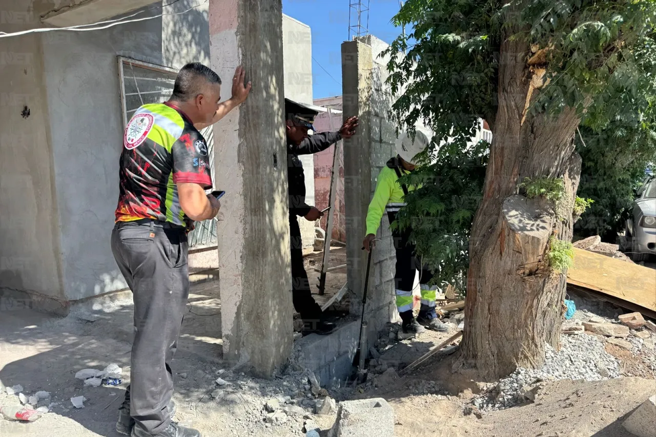 Fuga de gas causa explosión en vivienda en construcción