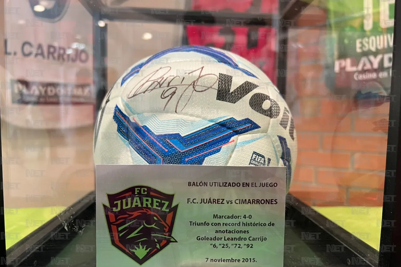 Inauguran exposición por los 10 años del FC Juárez en la Sala de Arte 'Tin Tan'