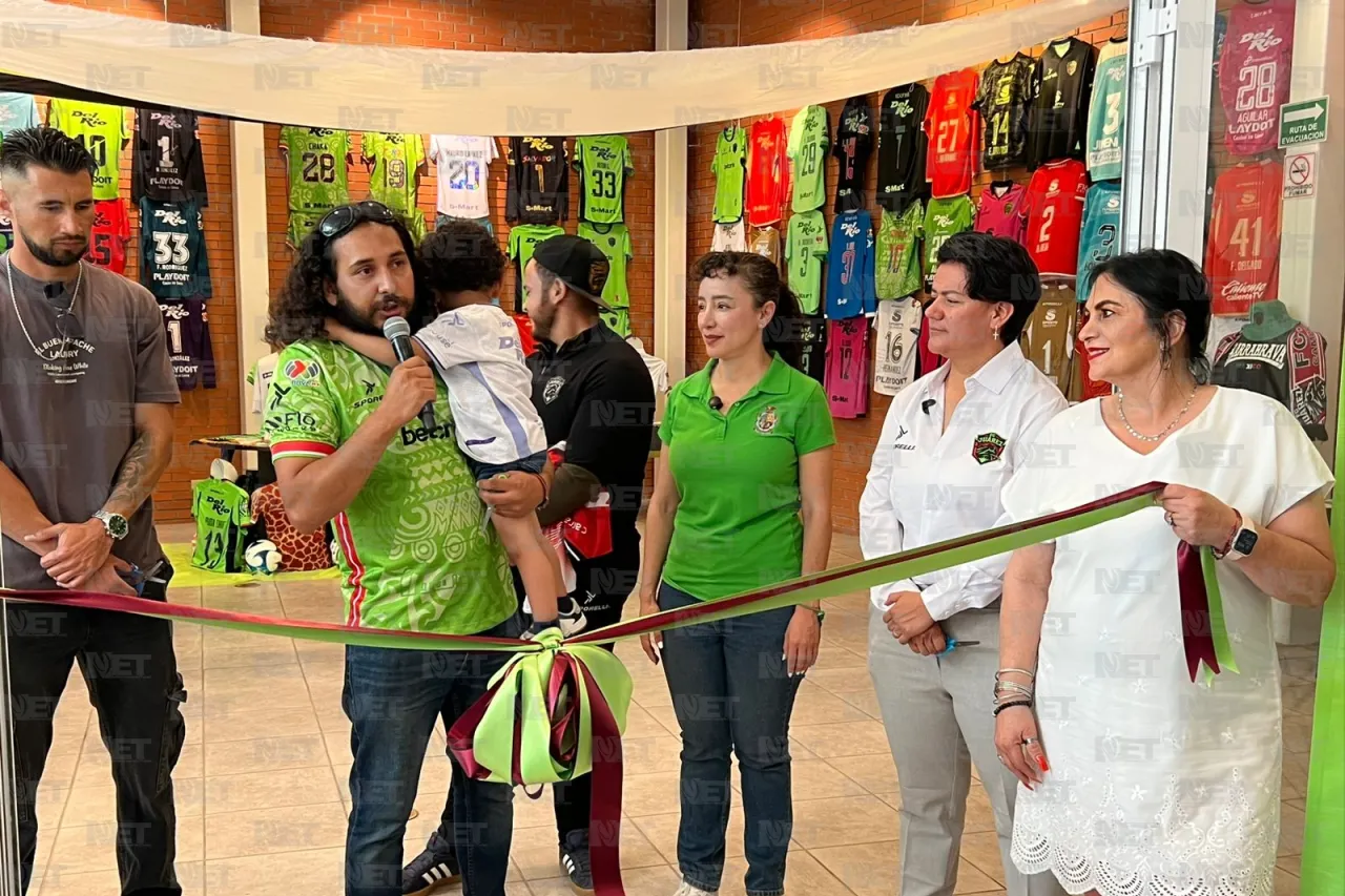Inauguran exposición por los 10 años del FC Juárez en la Sala de Arte 'Tin Tan'