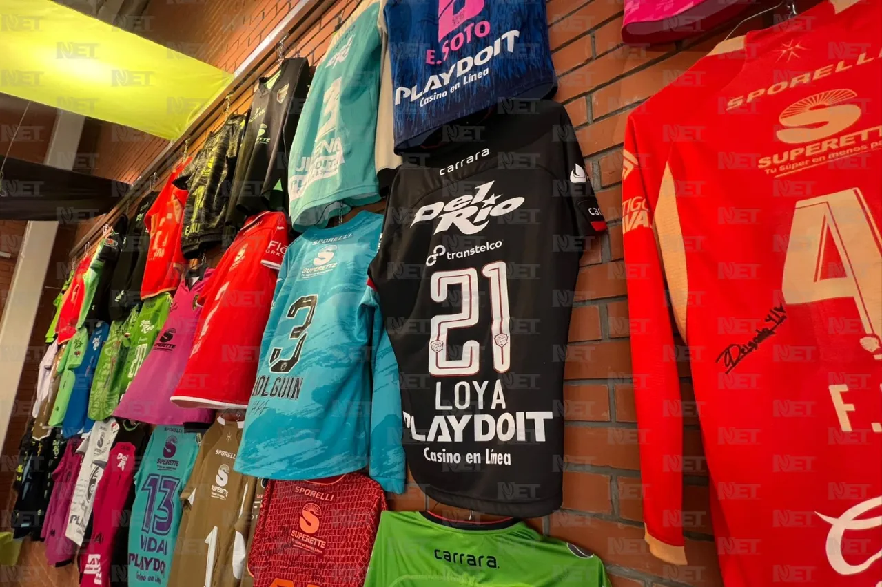 Inauguran exposición por los 10 años del FC Juárez en la Sala de Arte 'Tin Tan'