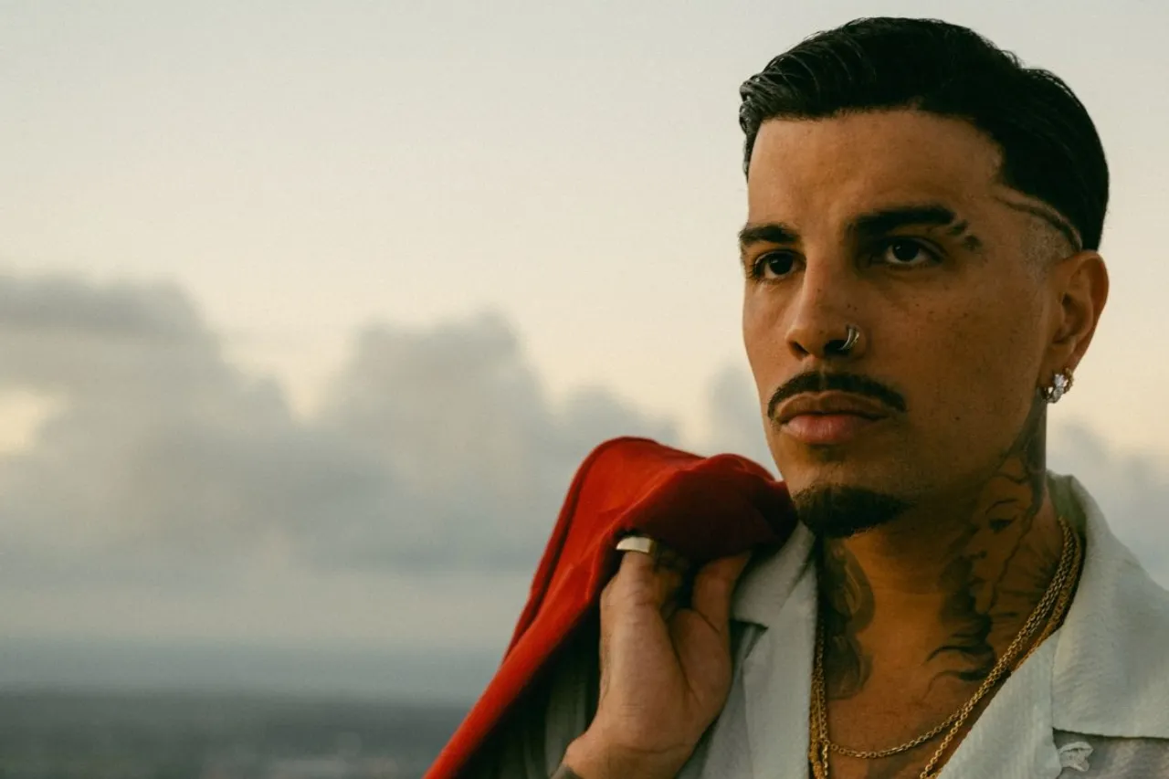 Rauw Alejandro domina la lista de lo más escuchado en México