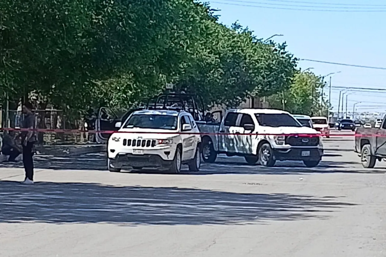 Juárez: Agreden a balazos a pareja que iba en Jeep