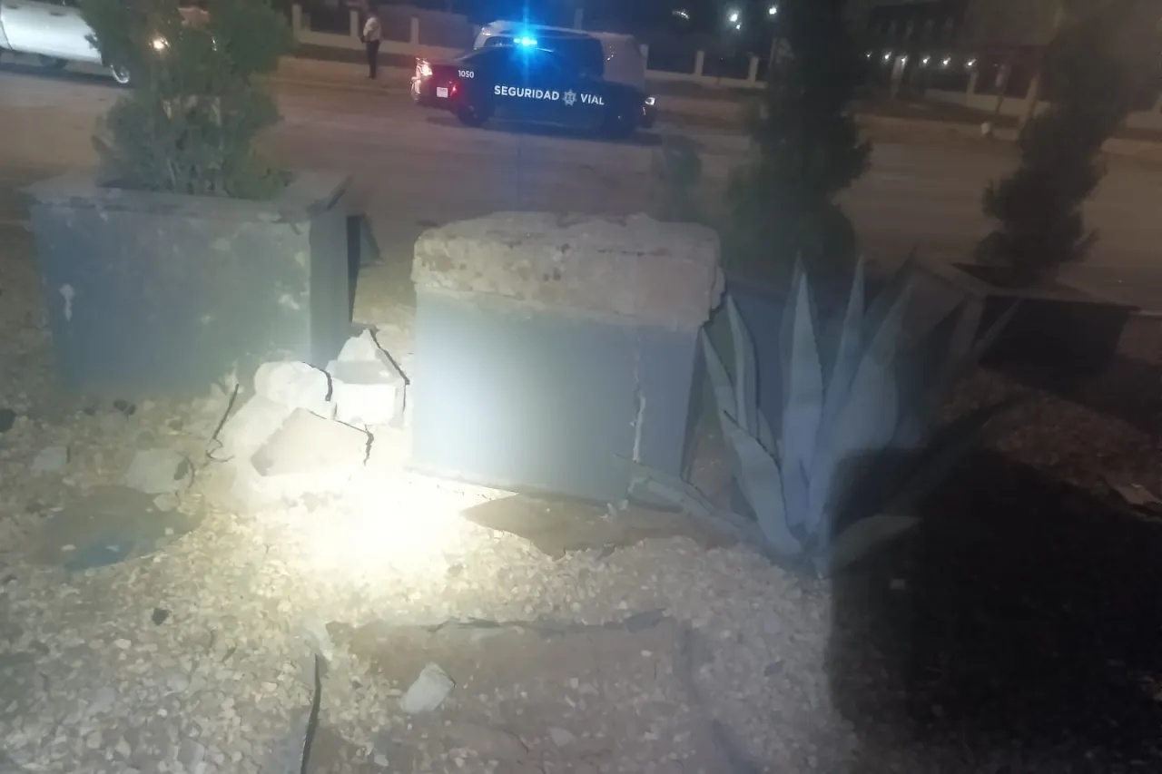 Destroza su Tesla del año tras chocar en el Paseo de la Victoria