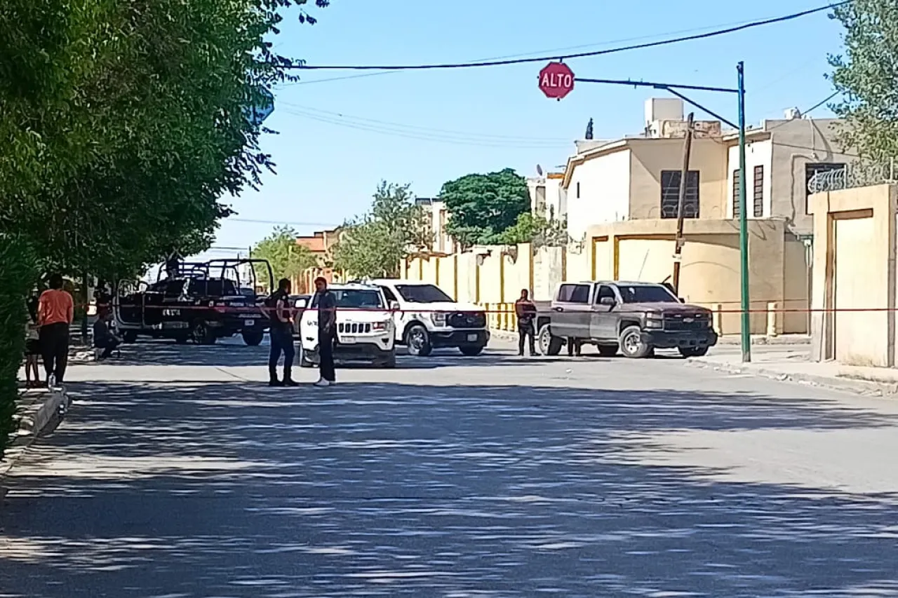 Juárez: Agreden a balazos a pareja que iba en Jeep