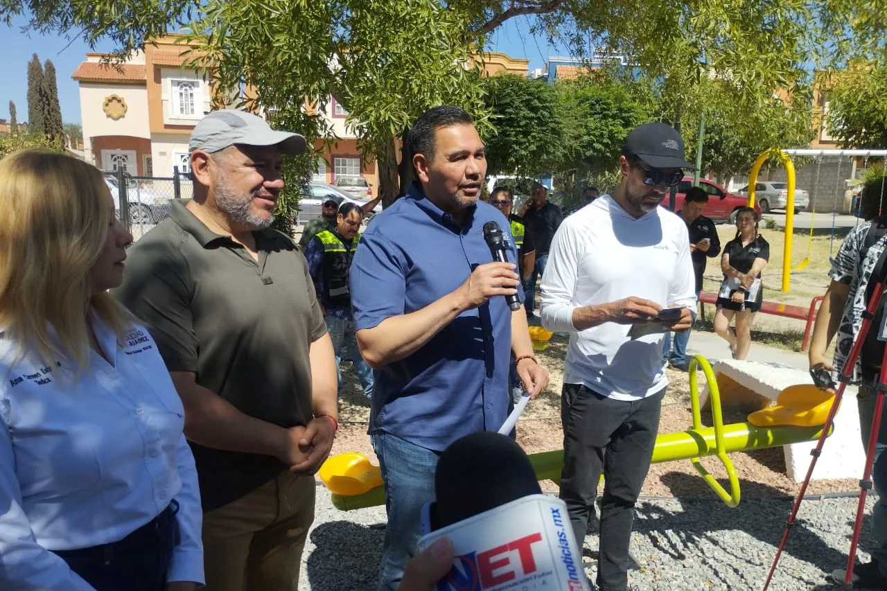 Entrega Alcalde rehabilitación del parque en Privada San Pedro