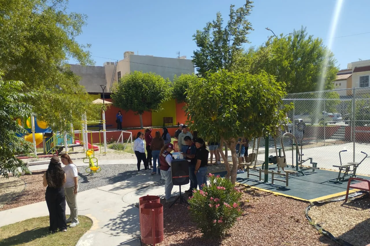 Entrega Alcalde rehabilitación del parque en Privada San Pedro