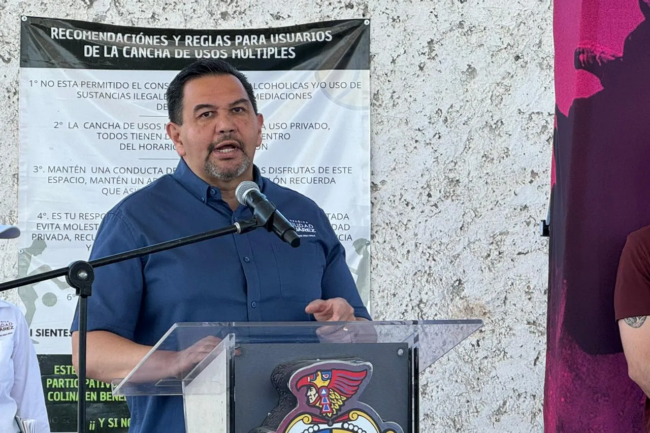 Con pastel vecinos celebran rehabilitación del parque Sol de la Colina