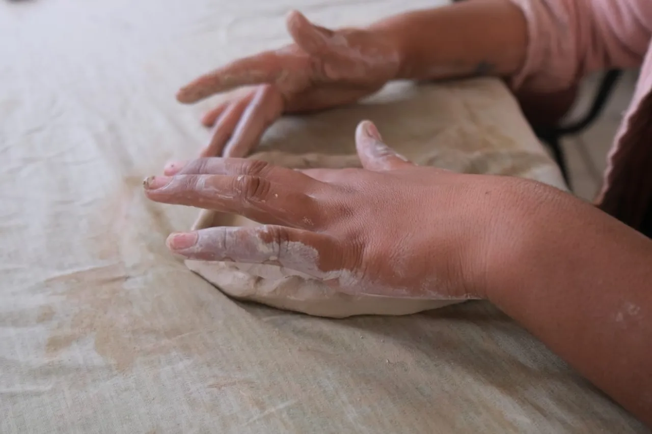 Ofrecen educación para niños que dejaron la primaria o la secundaria