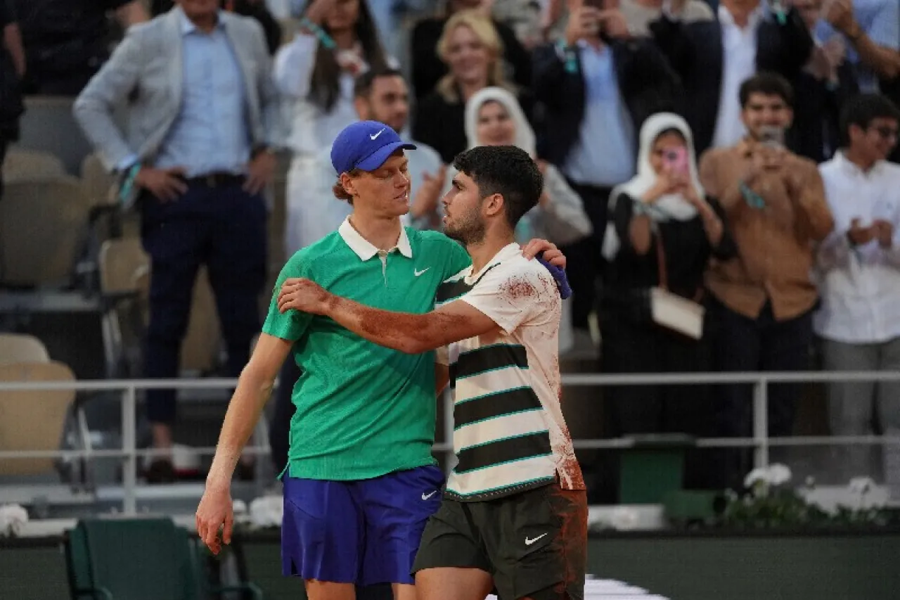 Van Alcaraz y Sinner por 'otro round' en Wimbledon