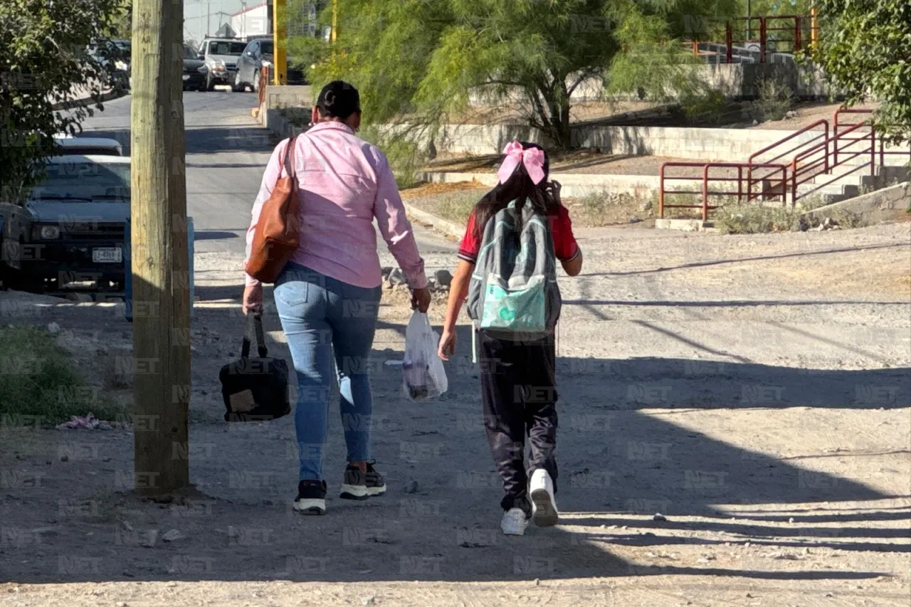 Cierran primaria por protesta: acusan ataques de perros y desvío de recursos