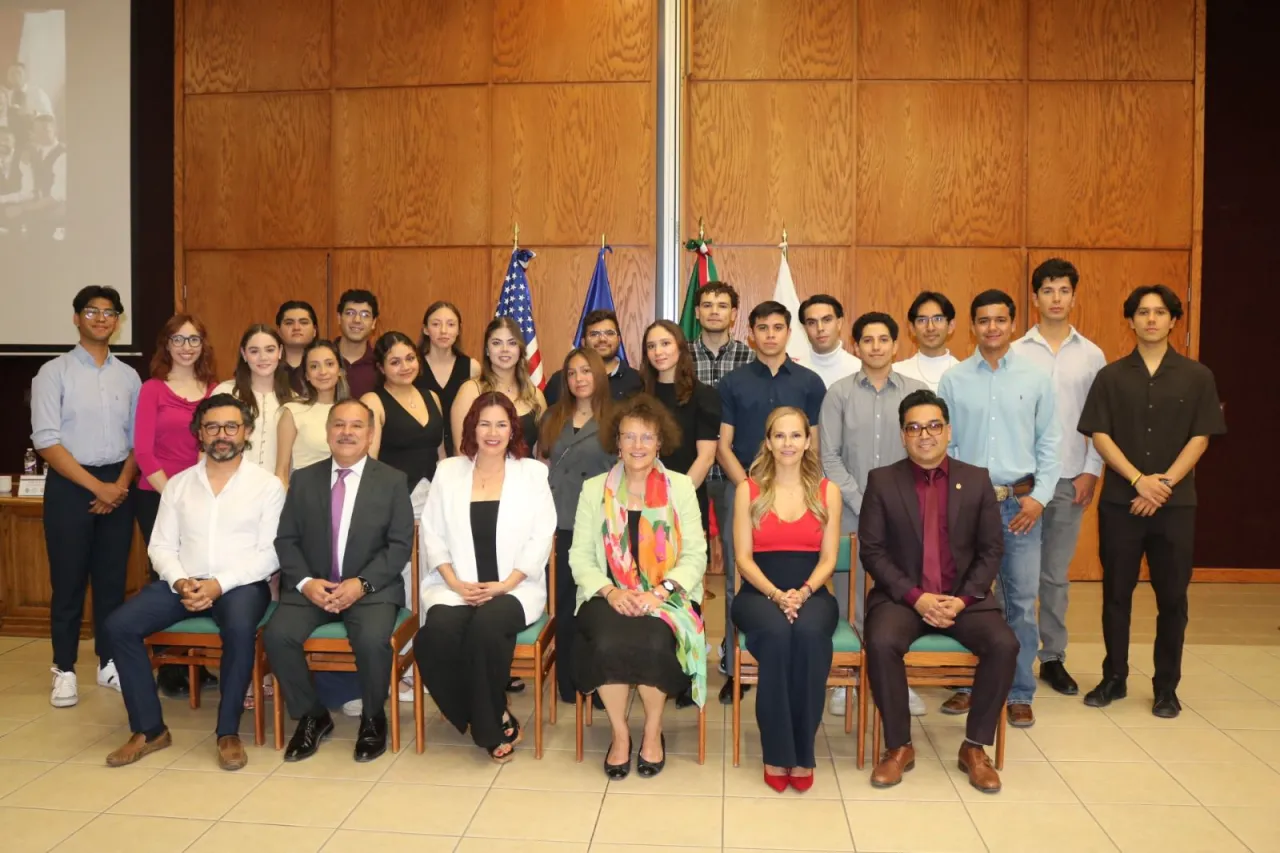 Cursarán 20 estudiantes de la UACh doble grado en Francia y Nuevo México