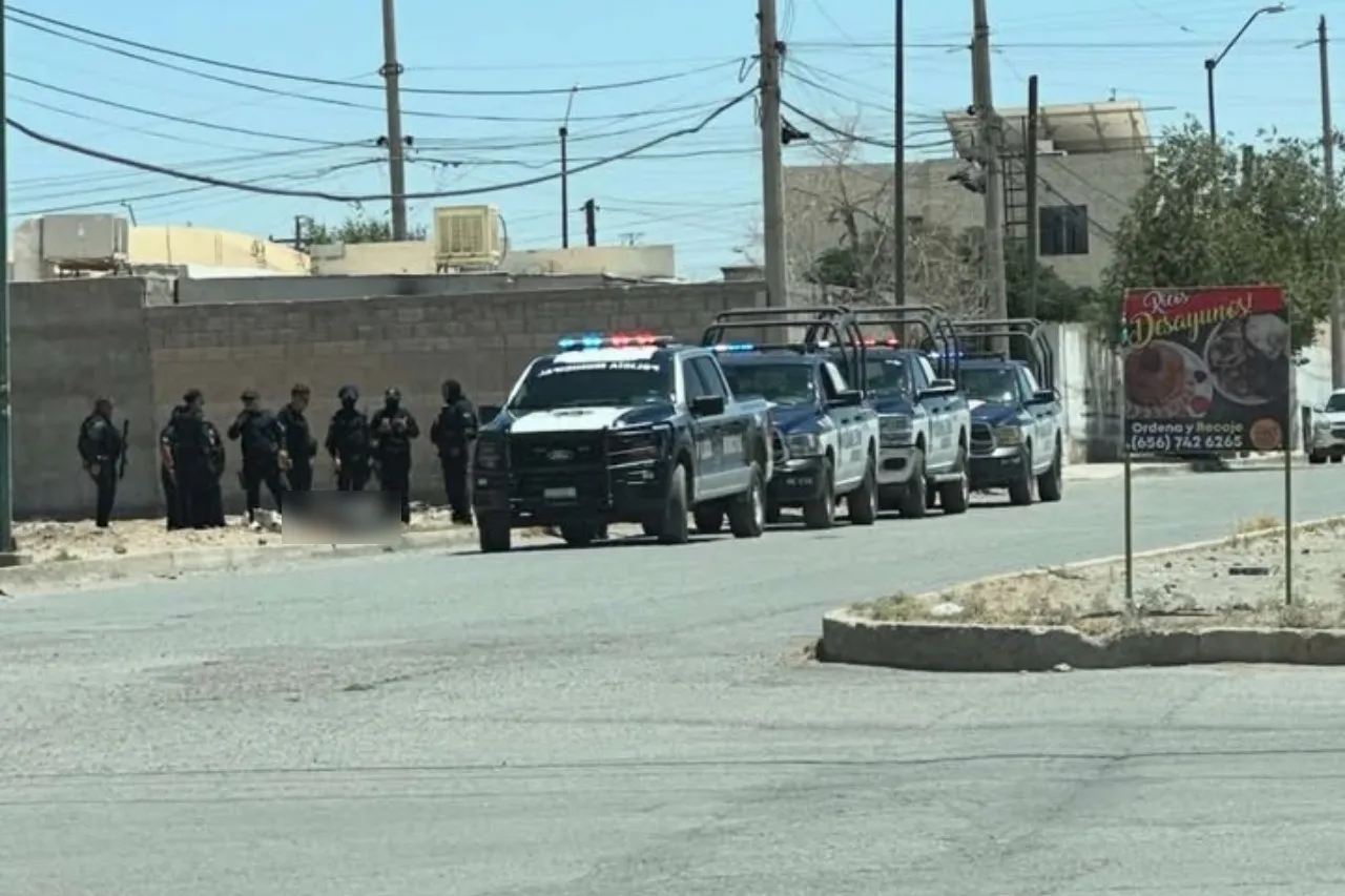 Juárez: Hieren a martillazos a hombre atrás de agencia de autos