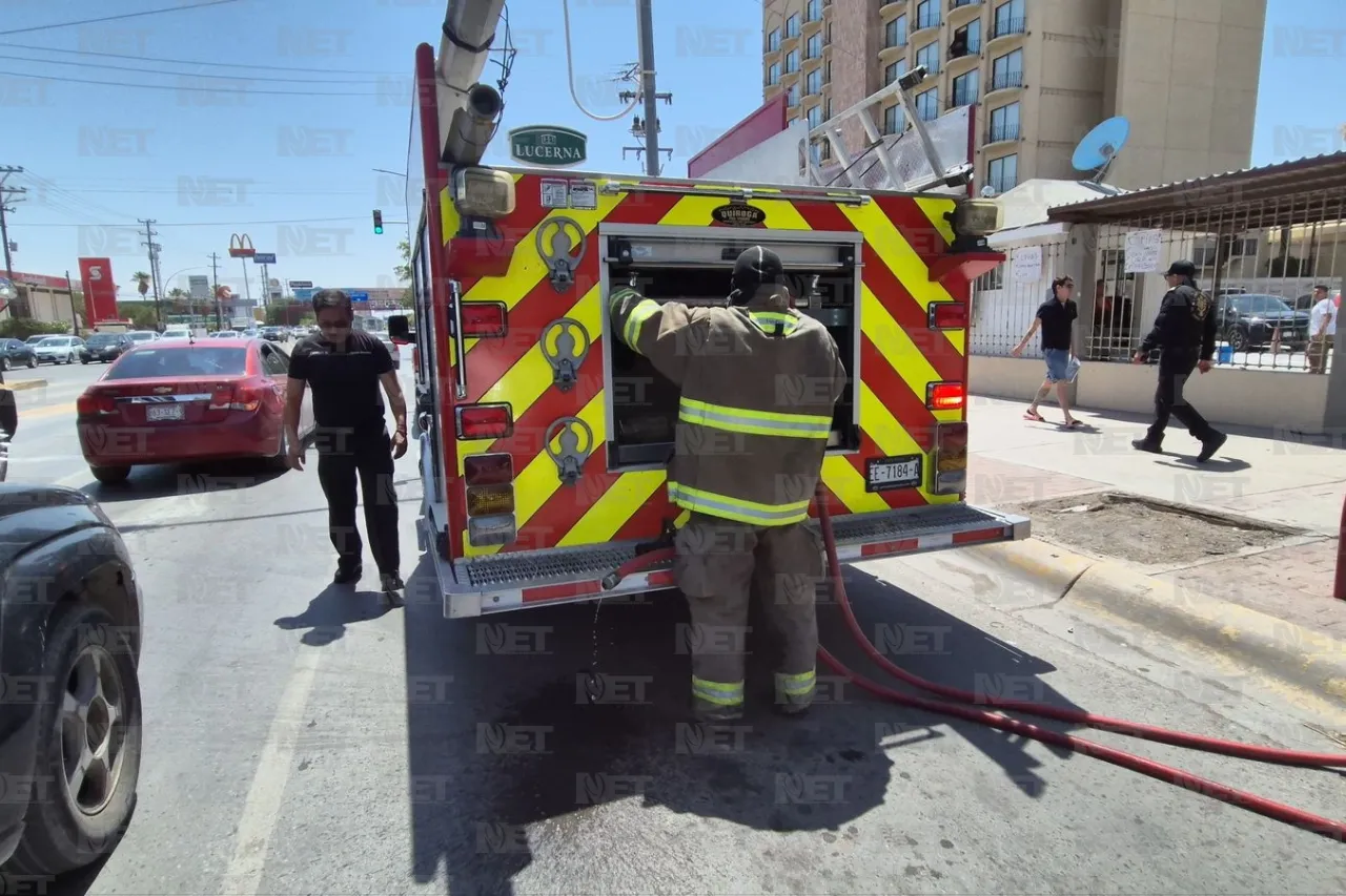 Incendio en puesto de comida por fuga de gas; no hay lesionados