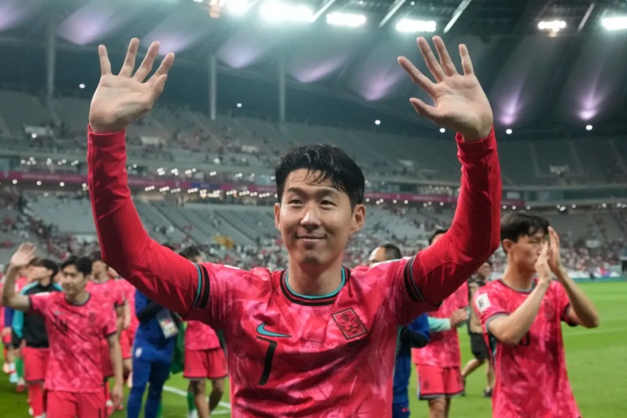 Cierran Japón y Corea del Sur clasificación mundialista con goleadas