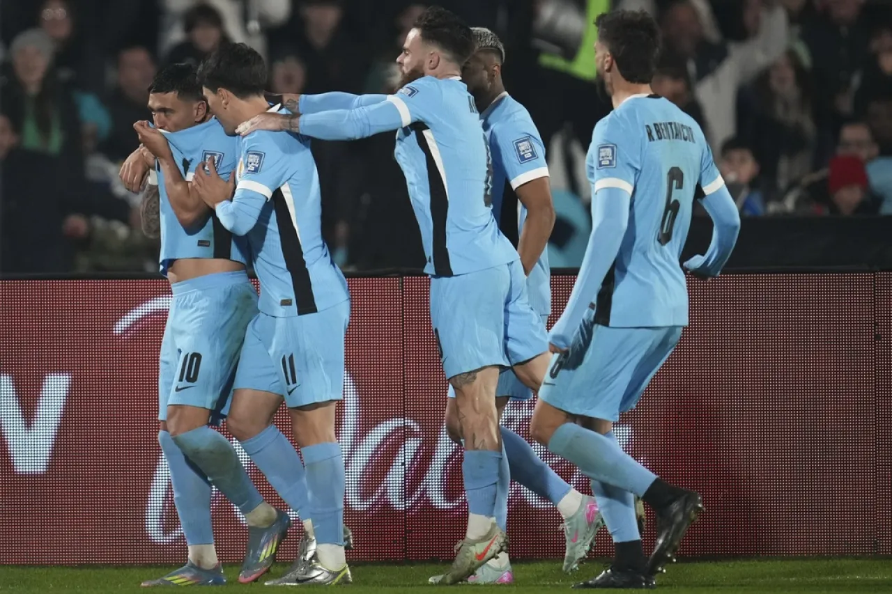 Uruguay despierta y queda a las puertas de un nuevo Mundial
