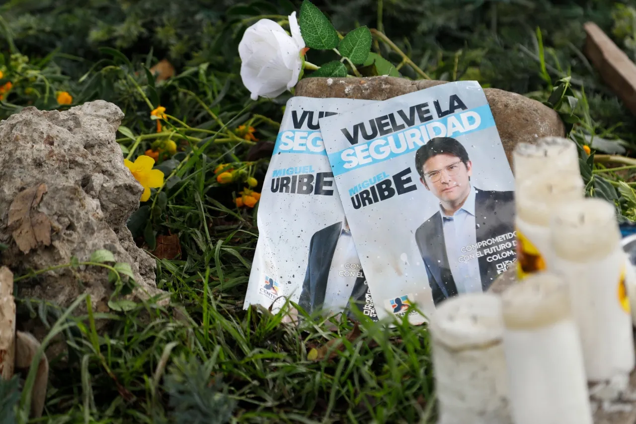 Fiscalía de Colombia imputa a un adolescente por el atentado contra precandidato