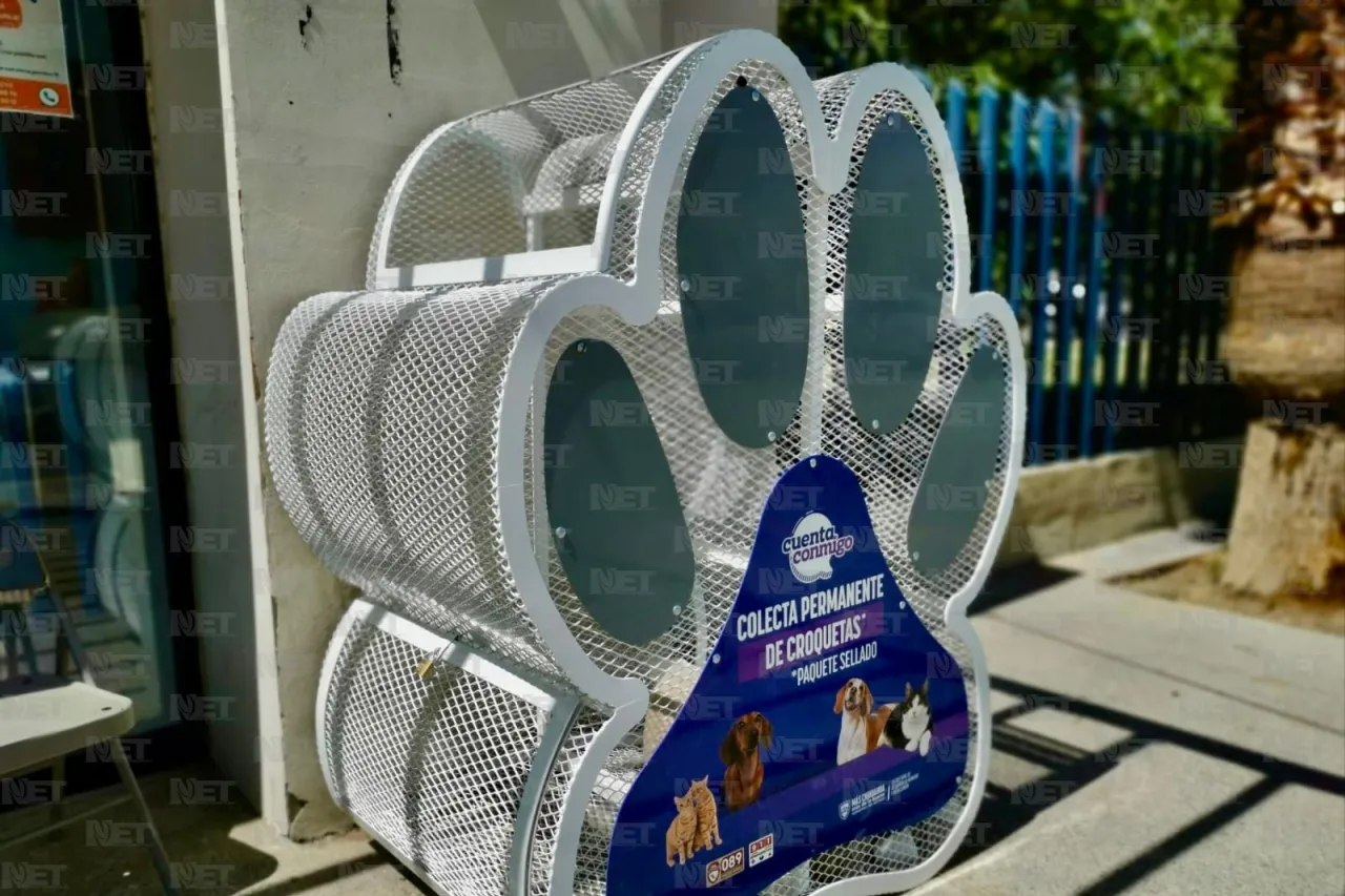 Colocan contenedores recaudatorios de alimento para mascotas en Parque Central