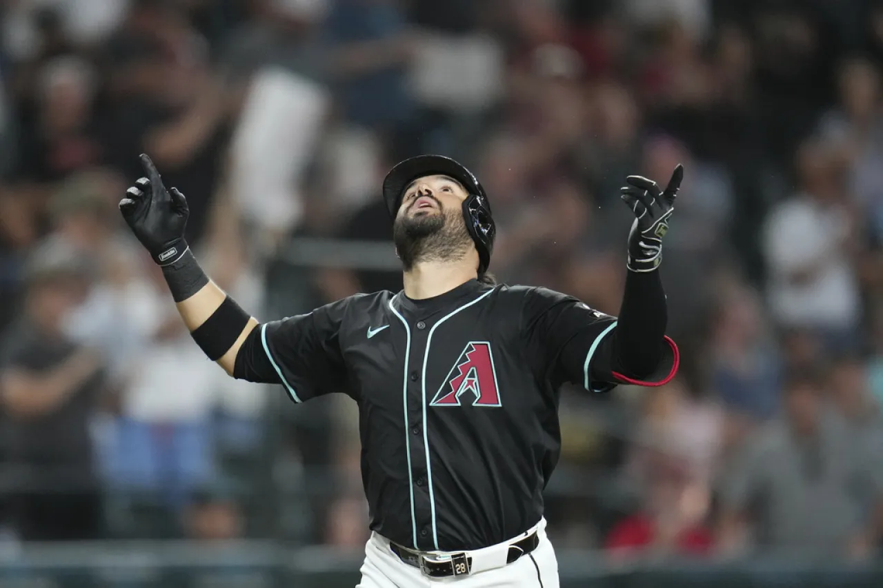 Eugenio Suárez logra su 3er grand slam de la temporada