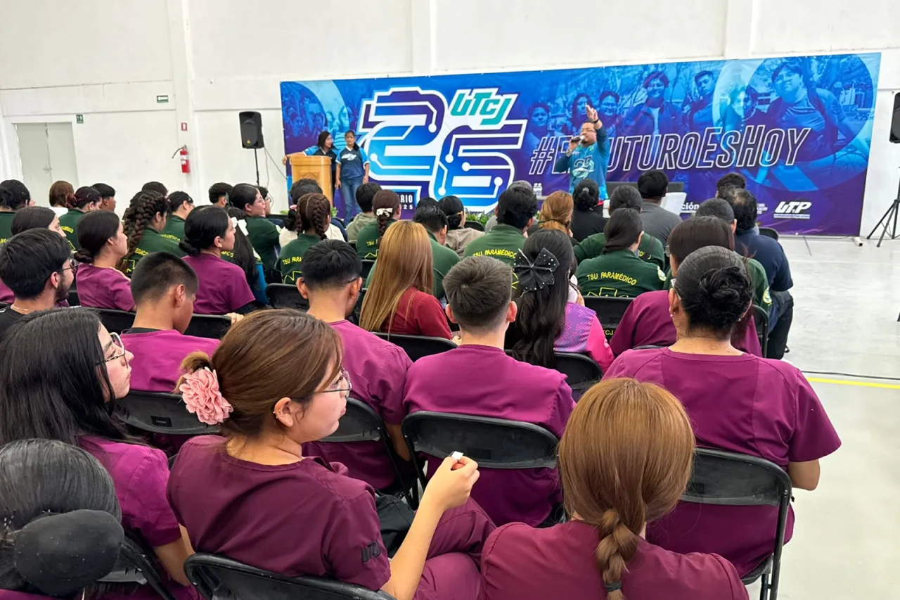Celebra UTCJ 26 años formando profesionistas