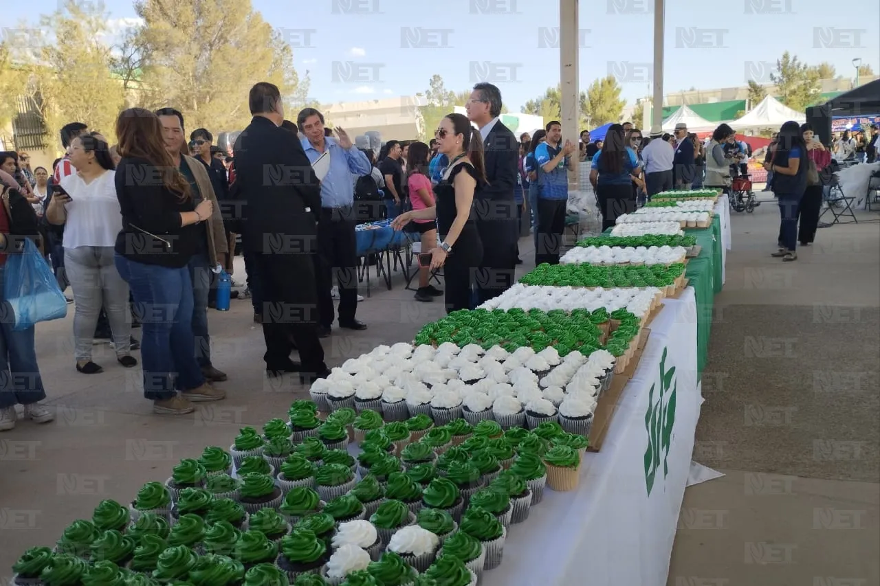 Celebra UTCJ su 26 aniversario con alumnos del turno vespertino