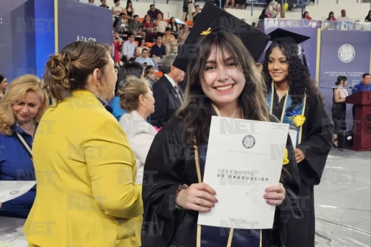 Se gradúan 195 alumnos de Ciencias Biomédicas  de la UACJ