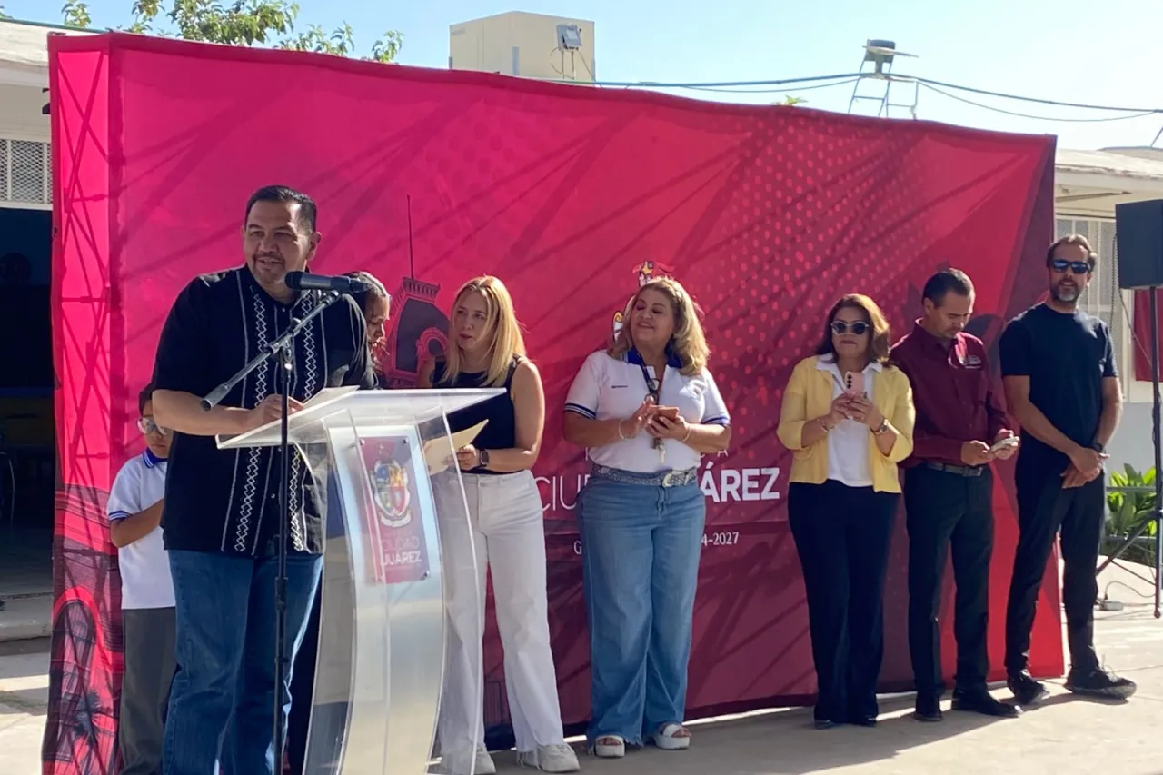 Entrega alcalde domo y barda en la primaria Sentimientos de la Nación