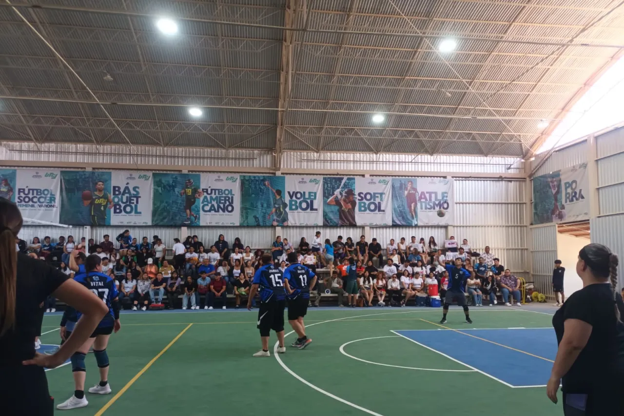 Gana All Stars final de voleibol en la UTCJ