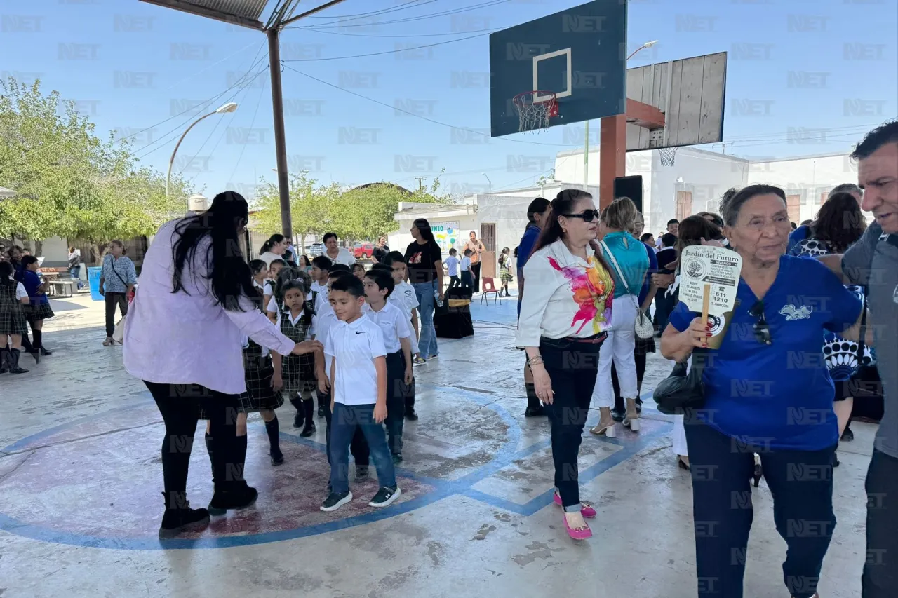Celebran 120 años de historia en la primaria Nicolás Bravo