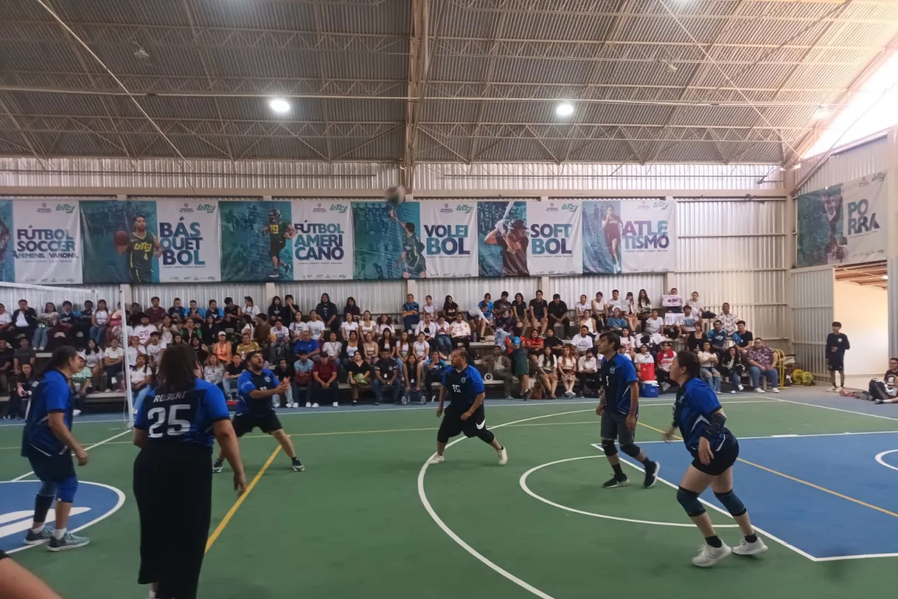Gana All Stars final de voleibol en la UTCJ